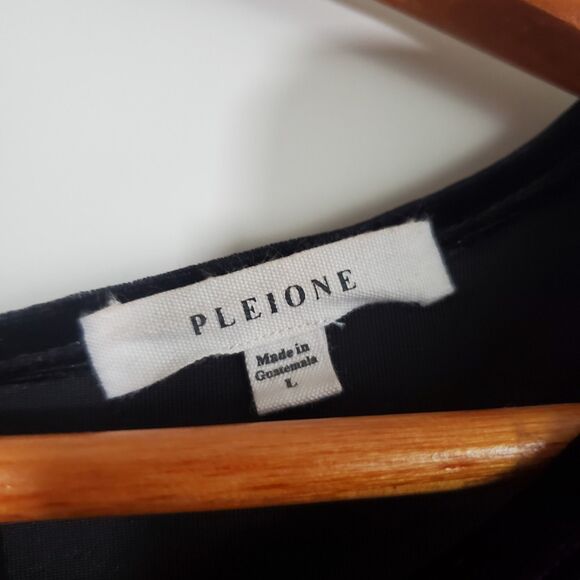 Pleione Top Large Black Velvet Sheer Floral Embroidered Fairy Whimsygoth Gothic - Picture 9 of 13